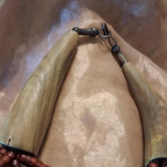Vintage 12 Strand Brown Wooden Necklace with Horn Ends - Picture 5 of 5